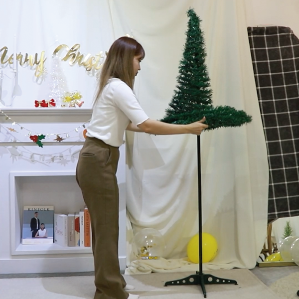 접어서 보관 간편한 설치 콤팩트리 LED전구 234개 그린 180cm